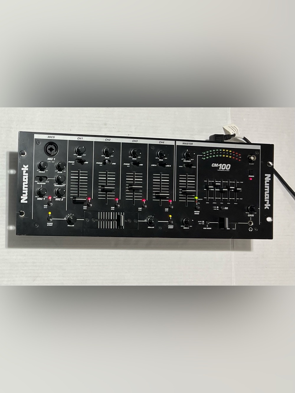 Numark Cm100 Professional 19" Dj Mixer Nyg108